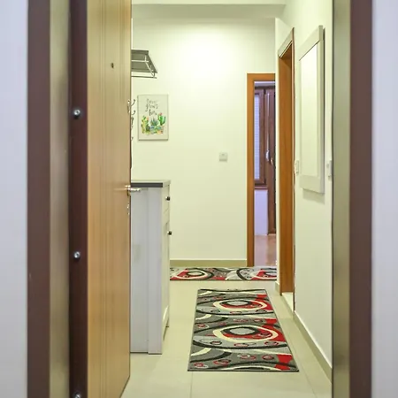 Elena - Center Oasis Modern Elegance In Apartman