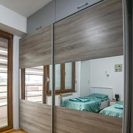 Apartman Elena - Center Oasis Modern Elegance In Szkopje