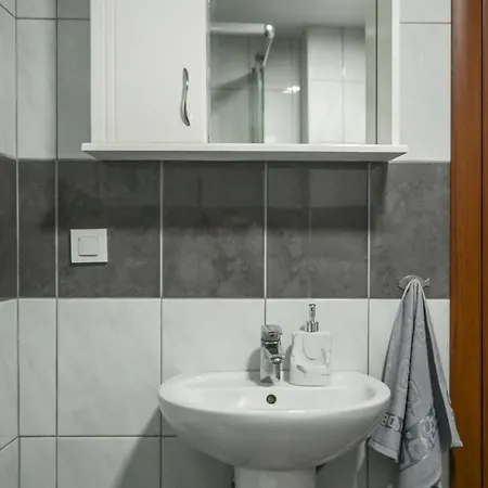 Apartman Elena - Center Oasis Modern Elegance In *