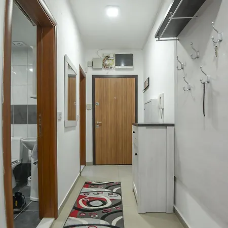 Apartman Elena - Center Oasis Modern Elegance In Szkopje